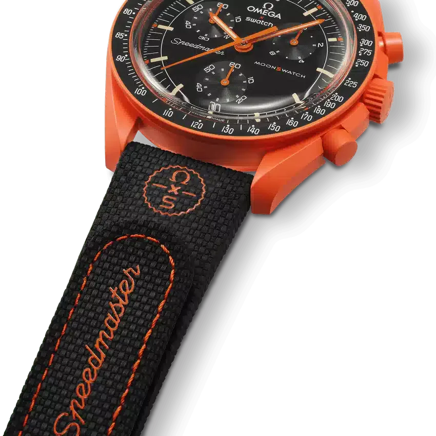 MoonSwatch in gomma nera/arancione
