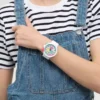 Scopri la purezza del Neon con Swatch