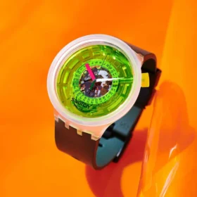 Swatch accecato dal Neon